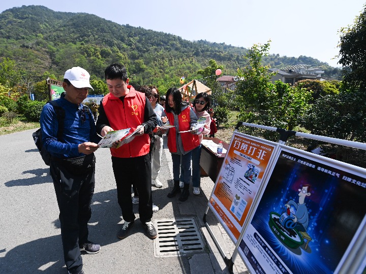 浙江諸暨：保護知識產(chǎn)權(quán) 凈化文化市場